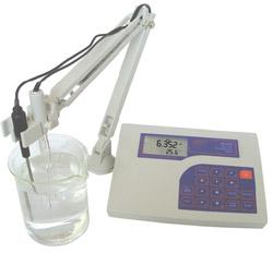 PH METER BENCH TOP